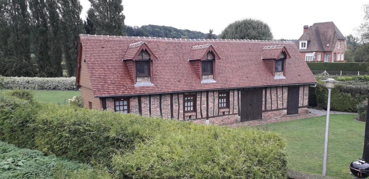 Le Petit Gite De La Varenne Saint-Hellier Esterno foto